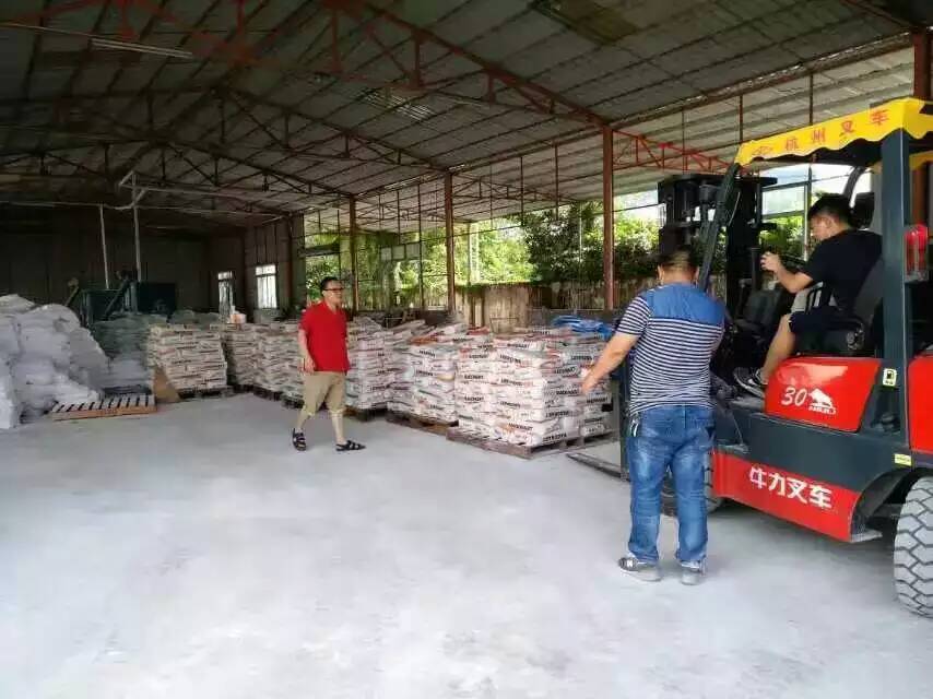 友情漆不斷創(chuàng)新突破，打開海外市場(chǎng)銷路